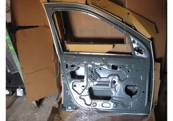 дверка ліва передня Renault Logan, Logan MCV, гола, 801016598R*